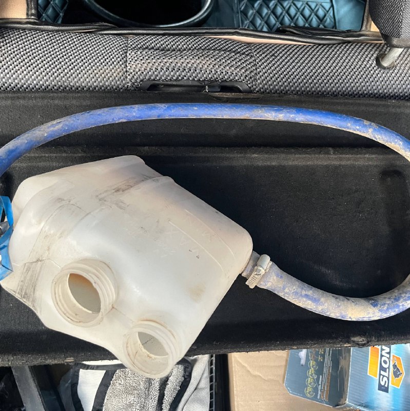 Расширительный бачок антифриза 2114 с патрубками 100₽...