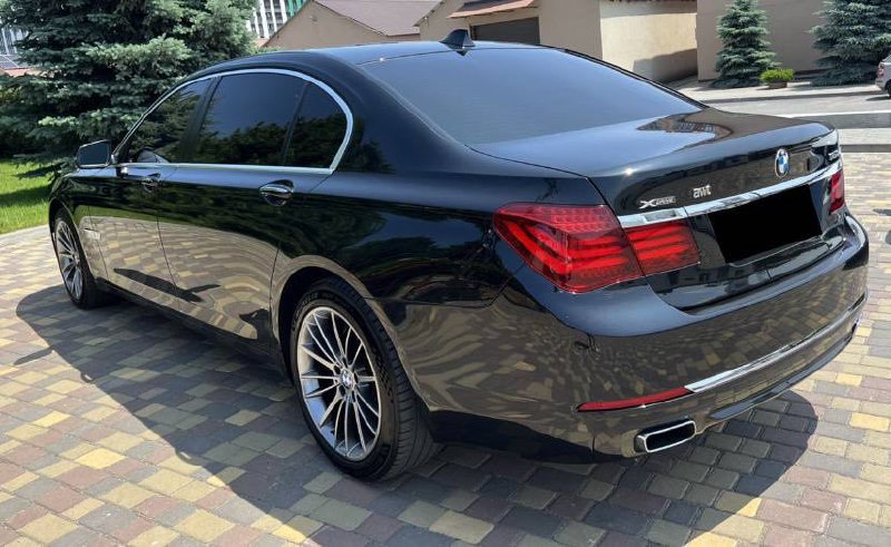 BMW 7 Series 2014 год Цена 1 300 000 Бензин 4.4 л 449 л.с Привод: Полный...