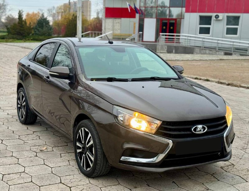Продам Lada Vesta 2016 год, собранная на заводе Renault с реношной коробкой и всей электроникой (дат...