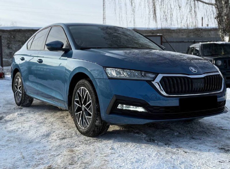 Продаю срочно Skoda Octavia 2020 года, пробег всего 24 т с копейками км. 1.4 TSI, 150 л.с., автомат,...