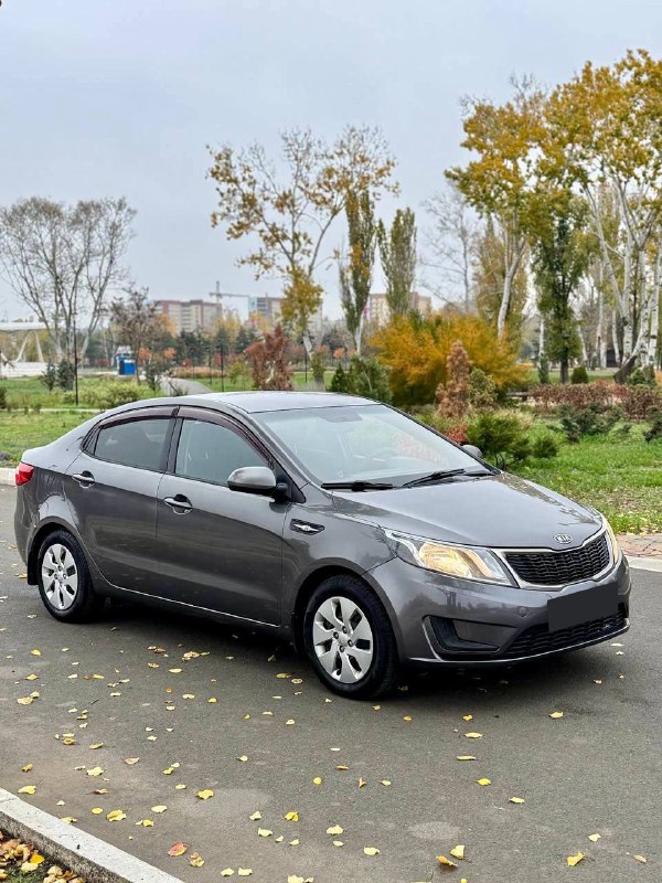Продаю Kia Rio III 2012 г.в., стоит ГБО (Евро-4) Пробег 198 800 км, мотор 1.6, механика. Три владель...