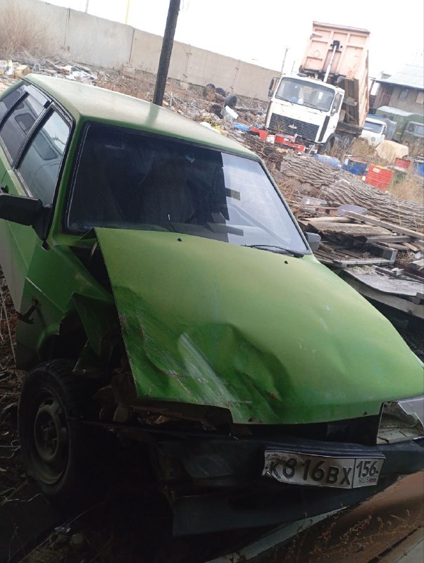 Продам ваз 2109 инжектор 2002 год на учёте без штрафов и запретов.за ценой в сообщениях....