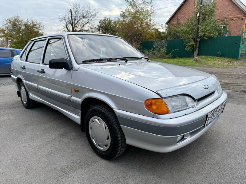 В продаже ВАЗ 2115 
1 хозяин 
Словно только из конвейера 
135 000 км родной пробег 
Гаражное хранени...