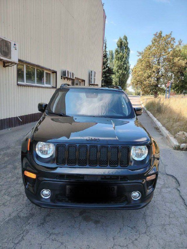 Продам Jeep Renegade 2019 года 4+4 1.4 Turbo 180 Л.С 48 тыс пробег,Один Хозяин,в Идеальном состоянии...