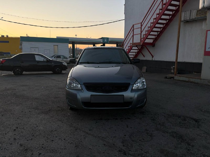 Продаю ладу приору, 2011г, 158000 пробег, 6 хозов, технически исправна, имеется электрорегулировка з...