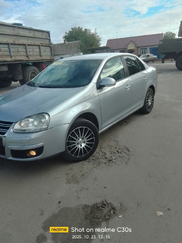 Продам Джетту 09год. 1.9 турбодизель. Машина обслужена, вложений не требует. Кузов оцинкован. Оформл...