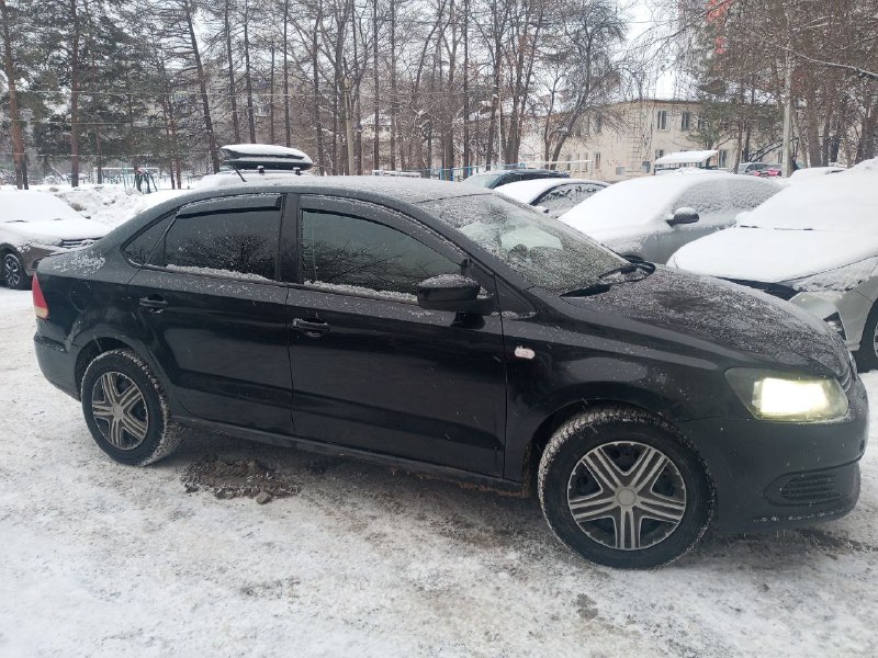 Продам Volkswagen Polo в хорошем состоянии 2011г, Мотор после капиталки, Ходовка чётко, Коробка бе...