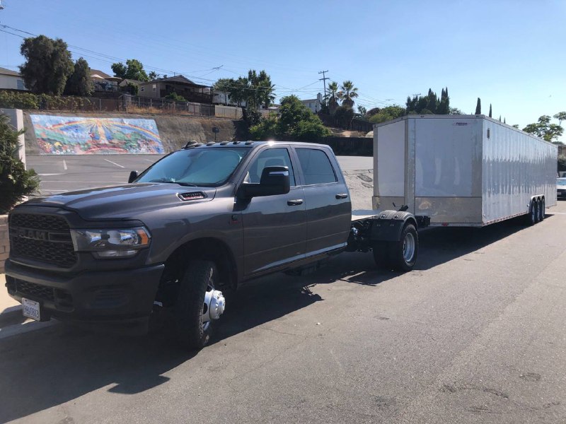 Продаётся RAM 3500 2023 Tradesman Crew cab 60" Chassis, dually Доп.: технически обслужен, на ходу, b...