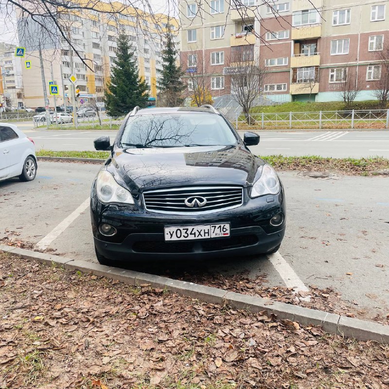 В продаже Infinity EX25 
Черный на черном 
2.5 V6 222 л.с 🔥, до налог 
Год 2011, пробег 250
5 хозов ...