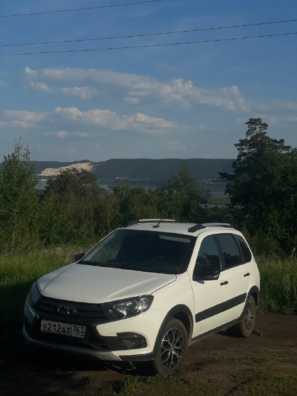 ПРОДАЖА
Гранта кросс luxe + фаркоп+комплект зимник колес
2021 года
Пробег 93000
ТО в срок
Ремонта не...