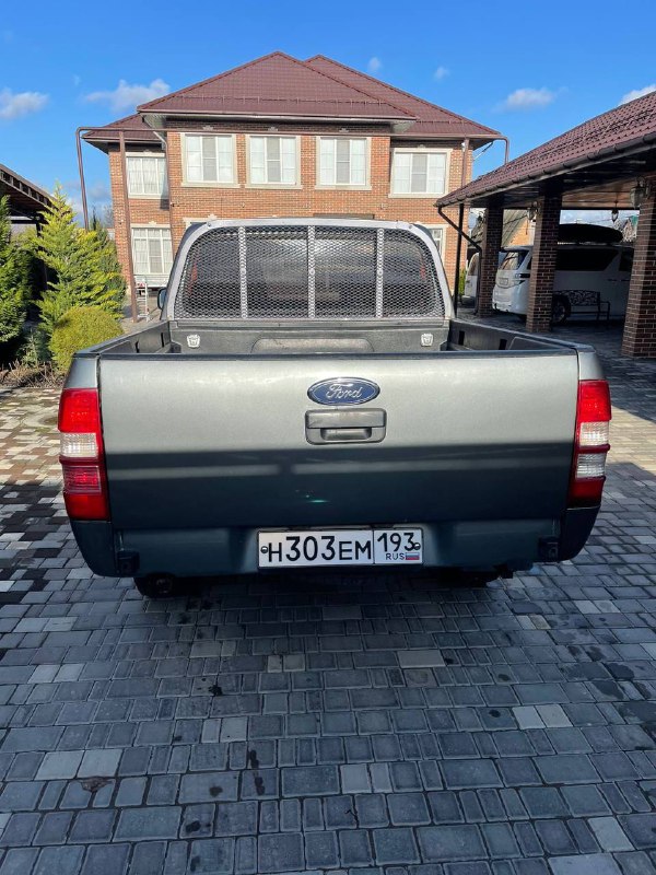 Ford Ranger 2008 года выпуска — надежный и практичный пикап для повседневных задач и работы. Цена: ...