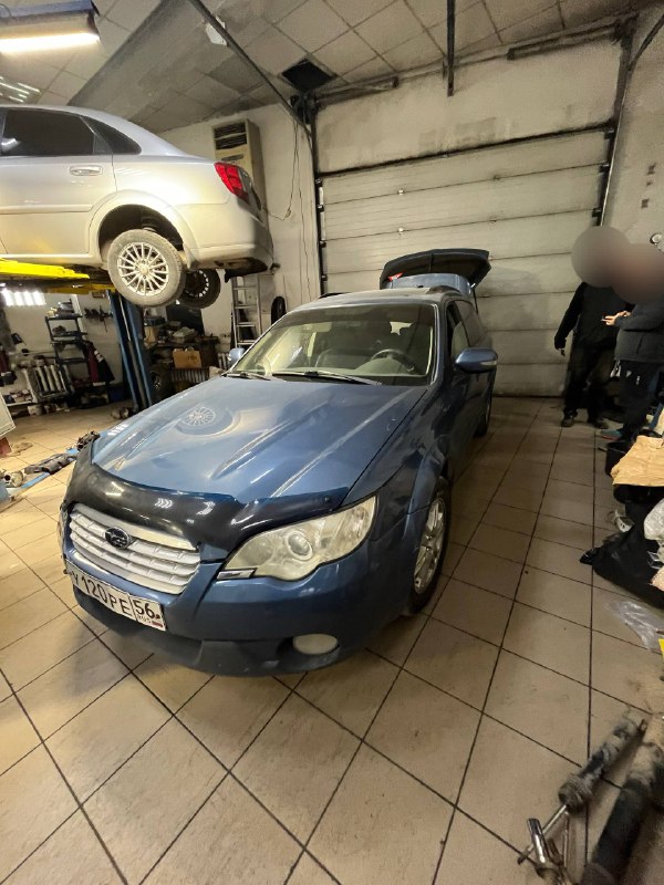 продам subaru outback 2.5 атмо МКПП 2006 год 900тыс....