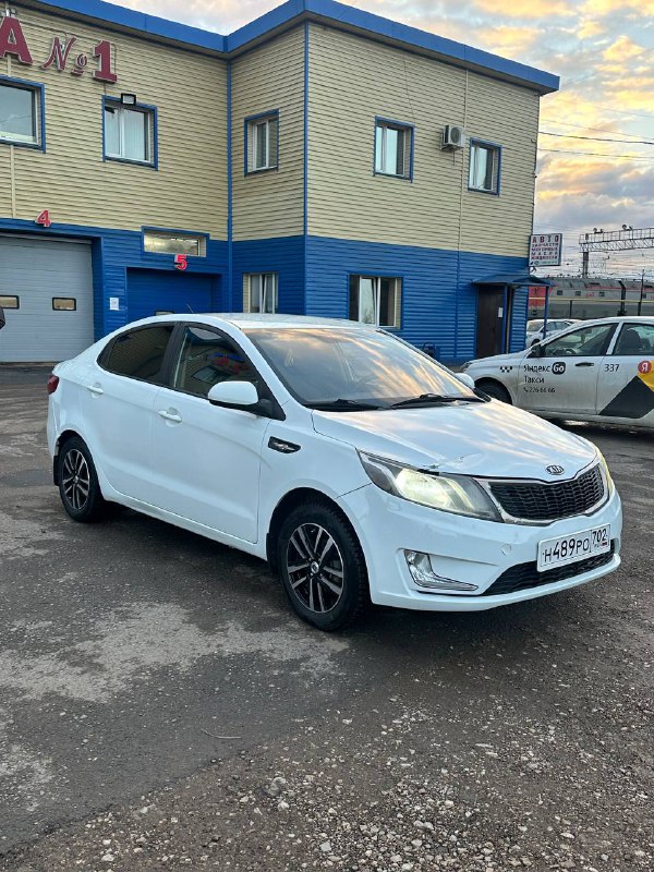 Продам : Kia Rio 
Год выпуска : 2012 
Пробег : 181319 
Владельцев : 5 
Документы: СТС, ПТС , арестов...