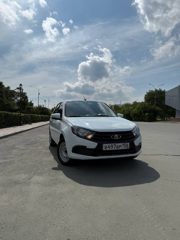 Лада Гранта 2022 г.в. 1.6 87л.с 8кл. Не бита,не крашена. Кондиционер Сигнализация Старлайн Защита дв...