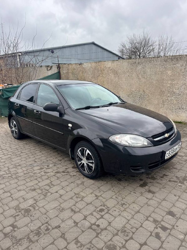 Продам Шевроле 2006 года один хозяин состояние отличное родной пробег 195 тис по кузову все целая бе...