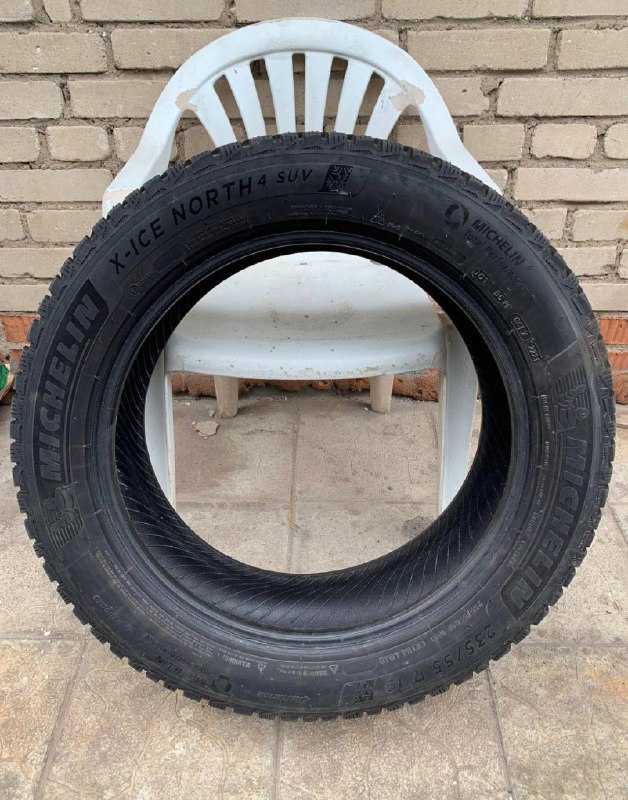 Мишлен шипованные 235/55/R19 4 шт 19.000₽ 8 967 777 17 40...