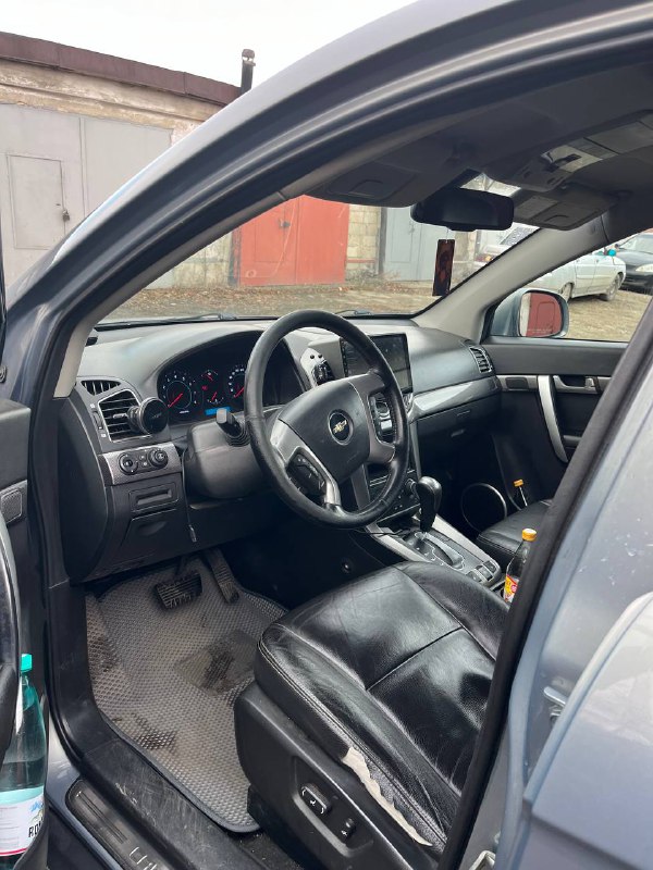 Продаю 2012 год 2,4 цена 1100000...