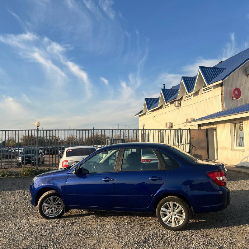 Продам гранту 25год Цвет капитан 16рь кондер 2000км пробег Доехала с Тольятти до дома...