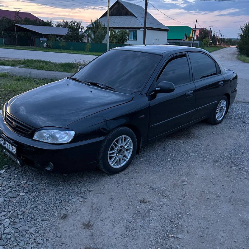 Продам спектру 2007 год ,коробка автомат,двигатель без нареканий , не троит ,не дымит масло от замен...