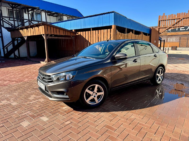 Продам Lada Vesta 1.8 2018 год (122 л.с.) пробег 160.000 км. 
ОДИН ВЛАДЕЛЕЦ !!!
Машина в идеальном с...