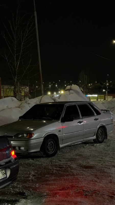 15 ха красивая 2005 год Дно только с водительской стороны страдает Болячки в виде арок Мотор кор...