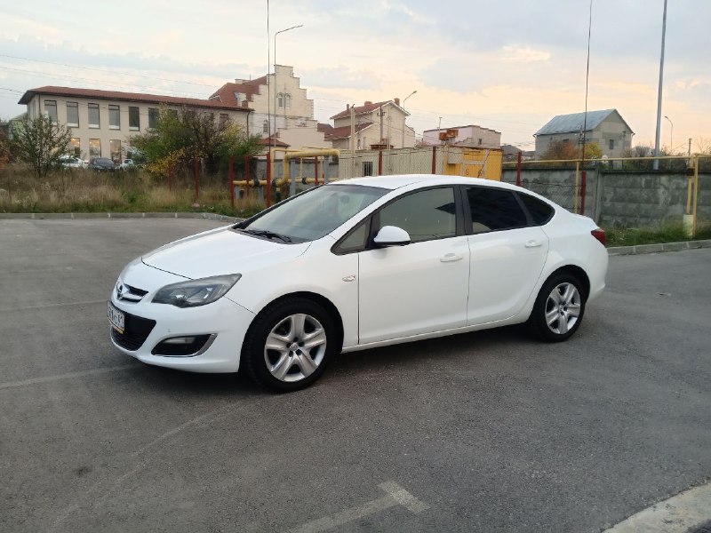 Продам Опель астра J рестайлинг 2012 год Цена-830 тыс торг Мтор 1.6 бензин 115 сил. Пробег 210 тыс о...