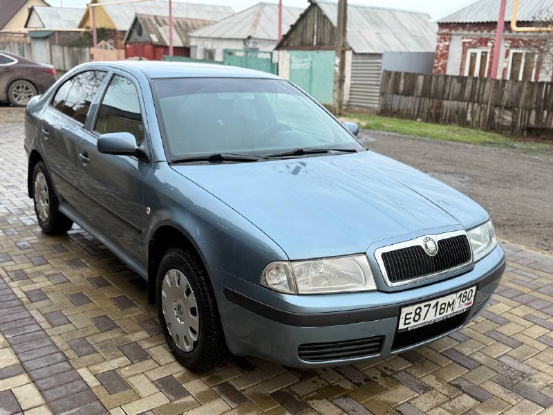 Продам шкоду тур 2007 года выпуска 1.6 газ бензин машина была куплена в автосалоне 2007 году в город...