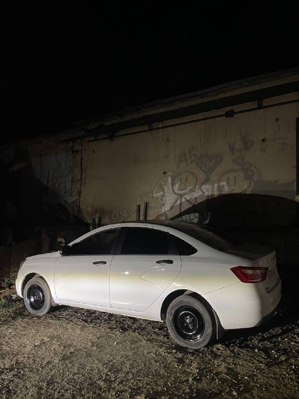 Продам 2016 год два хозяина...