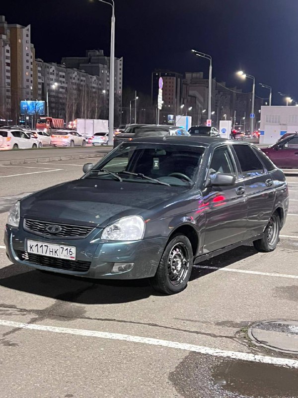 Приора 2010 года в комплектации люкс (кондиционер рабочий ) дно , пороги переварены, чашки в хорошем...