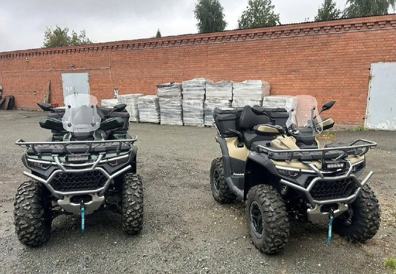 CFORCE 1000 EPS,  2024 год. 92л. Бумаг нет . Цена 450тр Москва Вацап. 8.902.346.84.86....