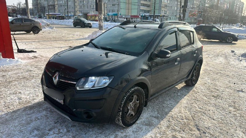 15 год Сандеро степвэй Полный ход 1.6 МТ Комплектация с кондиционером, обогревом сидений, мультирул...