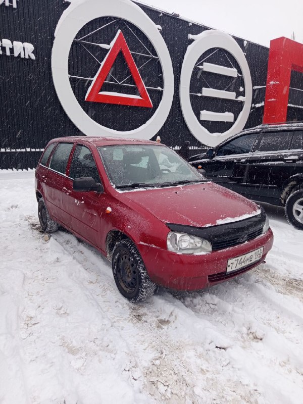 Лада калина 2011 год универсал в нормальном состоянии на полном ходу на учете, 1 хозяин по птс , птс...