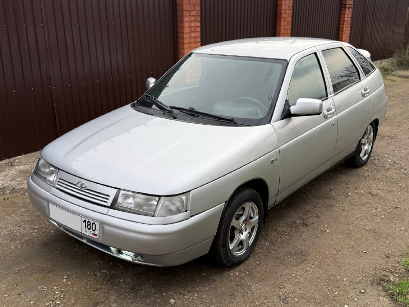 Продам ВАЗ 2112, 2004 год выпуска. Мариуполь. Двигатель 1.6, 16-клоп, 124 (крайне надежный, клапана ...