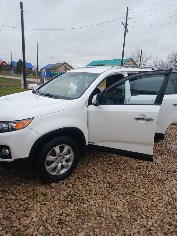 Продается надежный и вместительный кроссовер для семьи и активного отдыха. Автомобиль в хорошем техн...