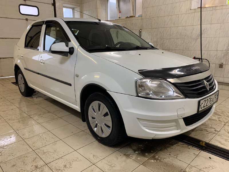 Продам Рено Логан в хорошем состоянии я хозяин. 2013 год двигатель 1.6 8кл. пробег 190 тыс. На зимне...