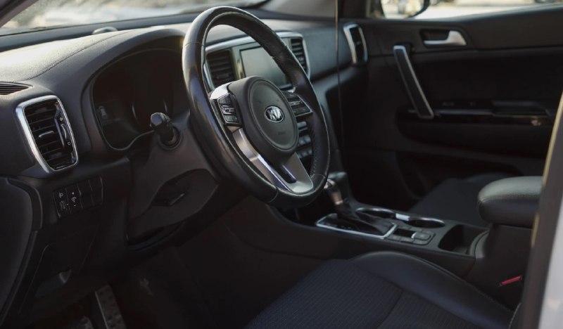 Продам киа спортэйдж 2021 год выпуска, техника в идеале, к коробке вопросов нет, боевой конь на боев...