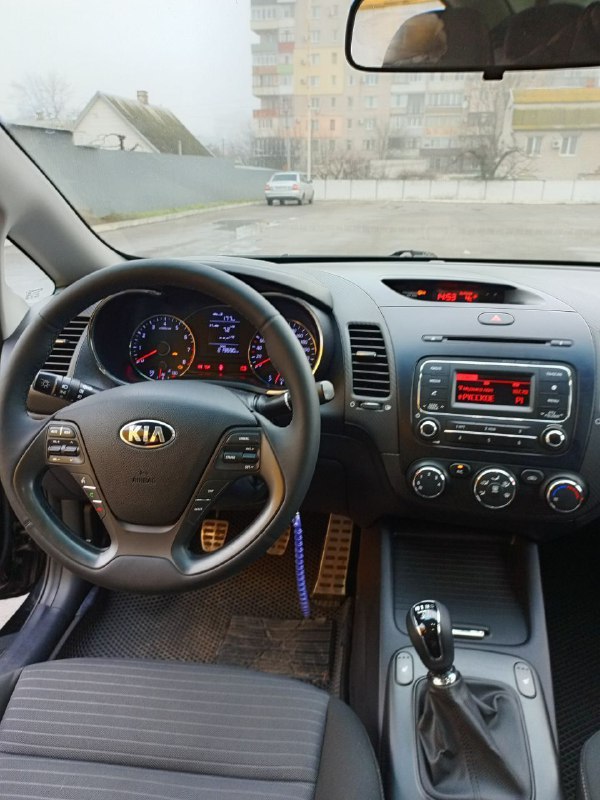 Продам Kia Cerato lll
Ноябрь 2014 года выпуска
пробег 220тыс (реальный)
Собственник 
Двигатель 1.6 1...