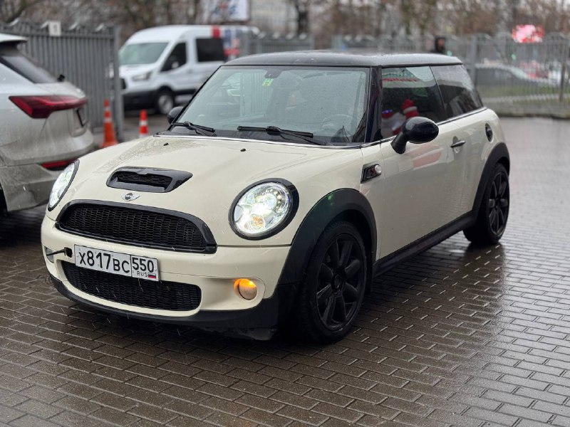Mini cooper S🔥 2008 год! Тачка просто зажигалка 🔥🔥🔥 1.6 на механике (175 сил)🔥 Едет очень бодро ✔️ 2...