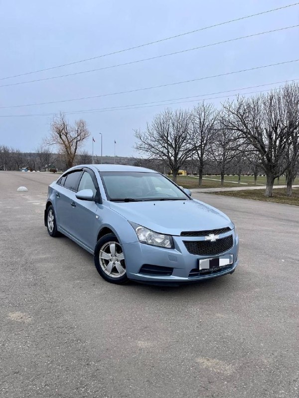 В продаже Chevrolet Cruze цена 650 тыс.без торга. Шевроле Круз 2012года на автомате 1,6!!! Два береж...