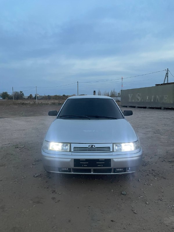 Продам ваз 2112 в хорошем состоянии 2003 года...