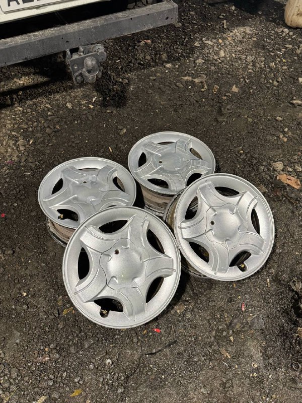 Продам диски 6000, резина 4000 р14...