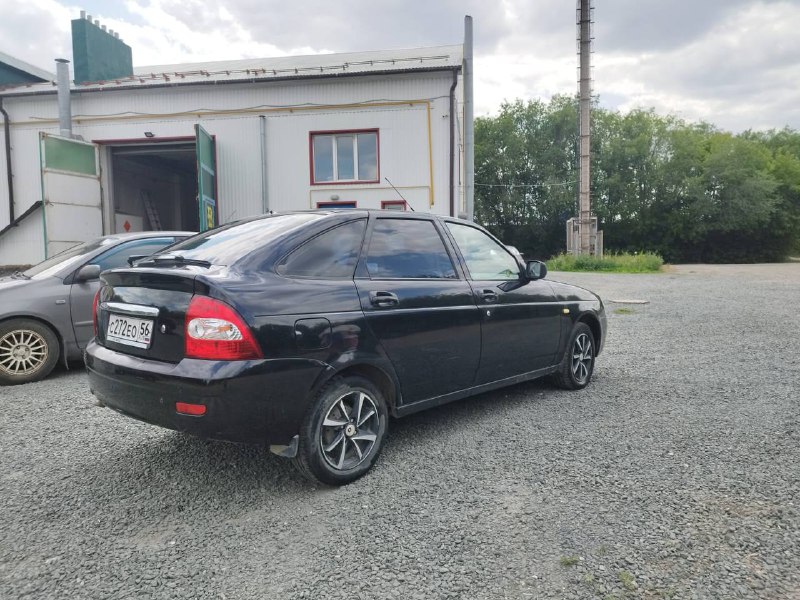 Приора 2010года,в идеальном состоянии.Все вопросы в личку.-350тысяч...