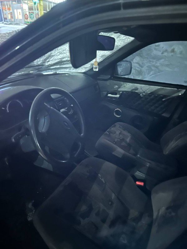 приора 2007г. 126 16рь работает ровно. пороги нормальные. по технике в порядке. сел - поехал. г. У...