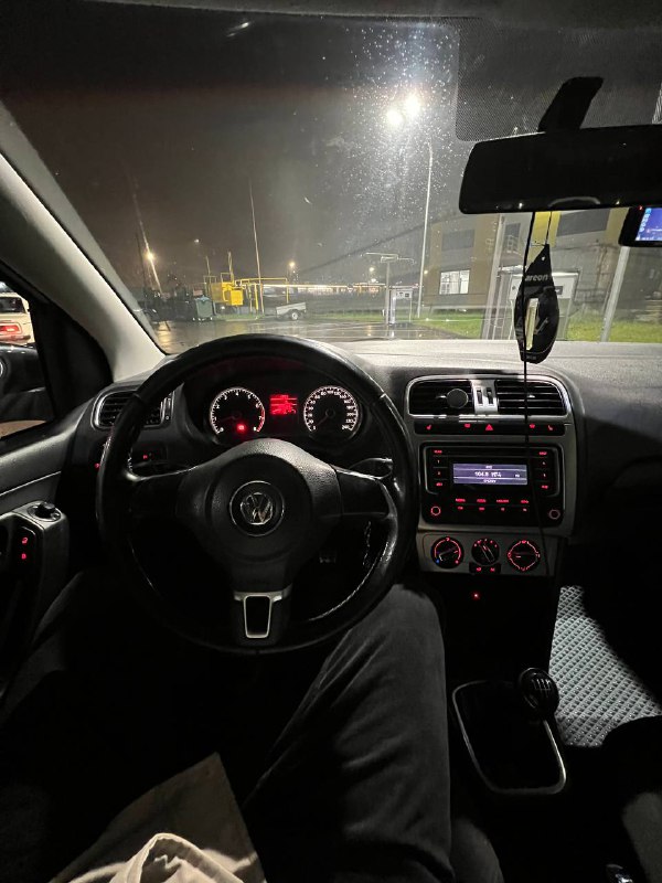 620000 торга нет(цена на выходные)
Продается Volkswagen Polo 1.6(105л.с) 2013 года в лимитированной ...