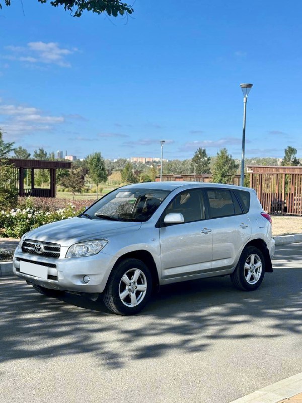 Продаю Toyota RAV4 XA30 2006 года. Пробег 215 037 км, мотор 2.0 бензин, автомат. Южная эксплуатация,...