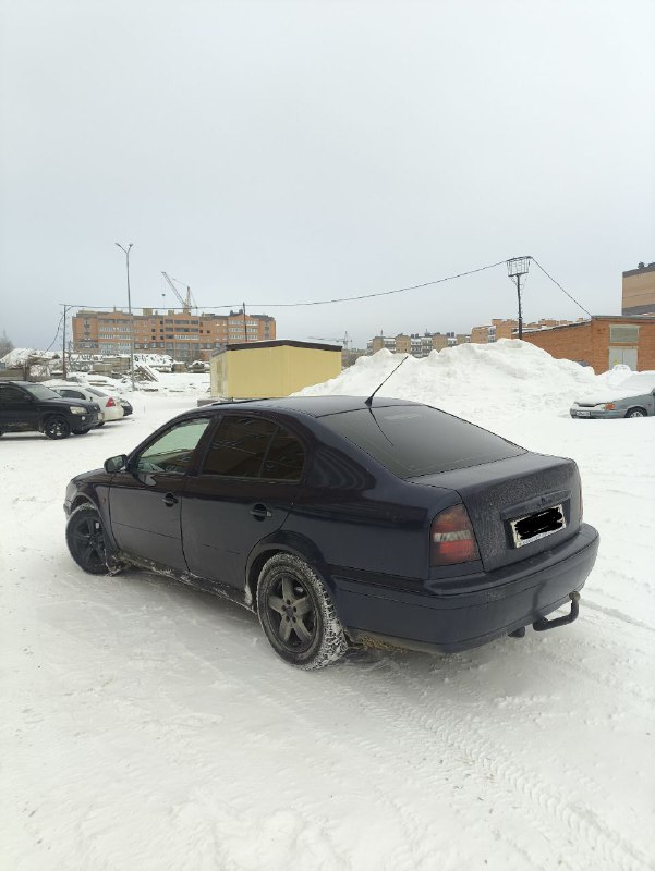 Октаха 1.8, на ручке, 125л.с. Гур, 4эсп, музыка с планшетом, люк, ледки, литосы 15ые на хорошей зиме...