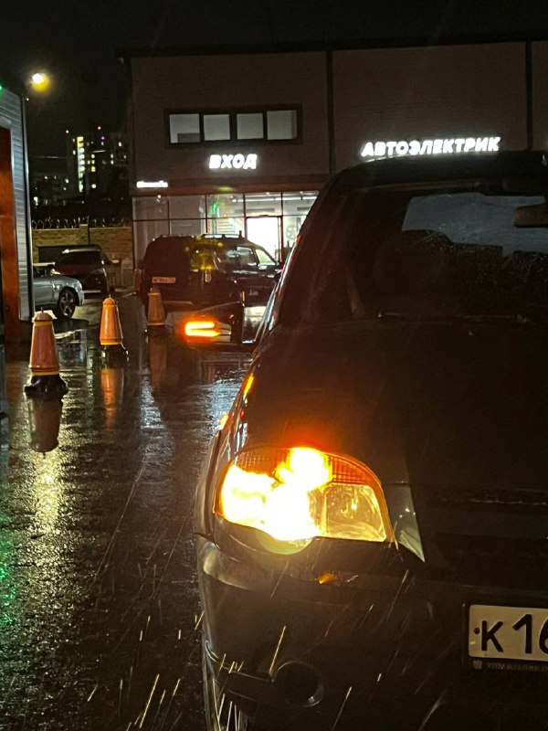 🚗 Продаю Chevrolet Niva, 2009 г.в.
Цвет: тёмно-зелёный металлик

✅ Основная информация:
 • Пробег: 1...