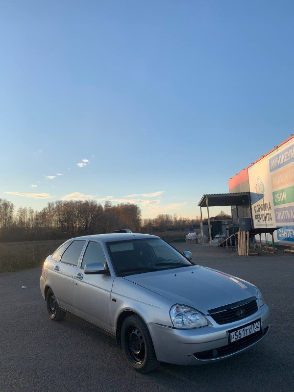 продается приора 2011 года (ОТ СОБСВЕННИКА) на учете, есть страховка документы все на руках без ш...