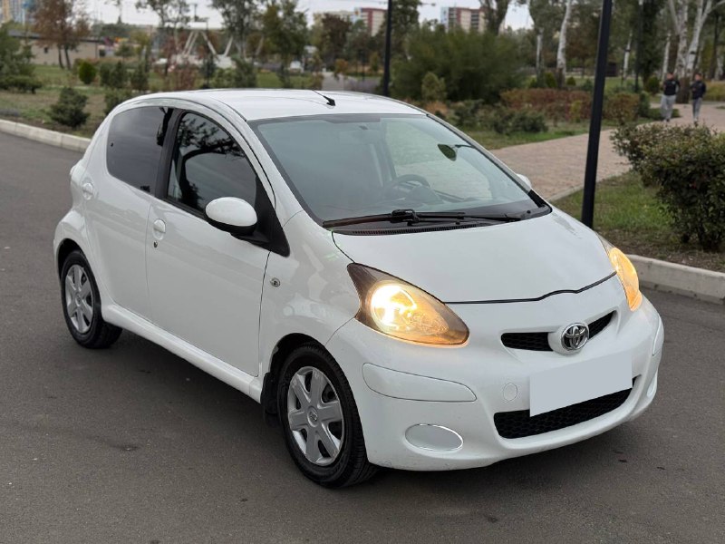 На продажу Toyota Aygo 2009 года. Машина в отличном состоянии, всё обслужено, вложений не нужно, ест...