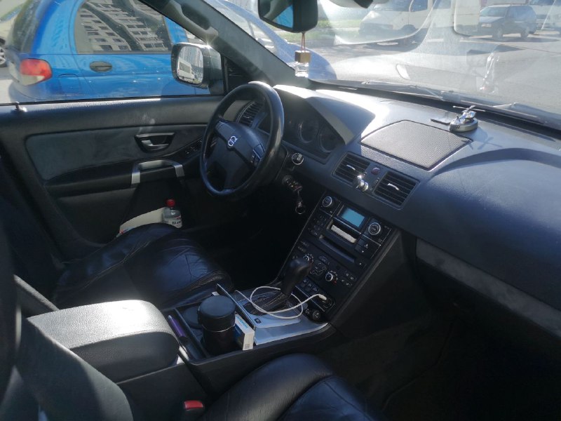 Всем доброго. Продаю хс90 3,2 2008, 2 хозяина 900 000р. Пробег 403ткм. В вин номере сгнили 3 цифры. ...